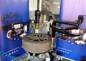 Megkezdtük a Magneti Marelli kerékkiegyensúlyozó és gumiabroncs szerelő gépek tesztelését
