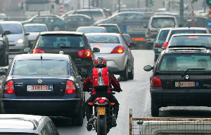 UPDATE – 2035-re mégsem irtják ki teljesen a belső égésű motoros új személyautókat   