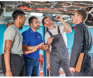 ZF [pro]Tech és digitális megoldások: hatékony támogatás márkafüggetlen szervizek számára