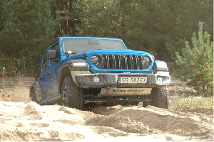 A Jeep új motorja mérnöki innovációinak bemutatása